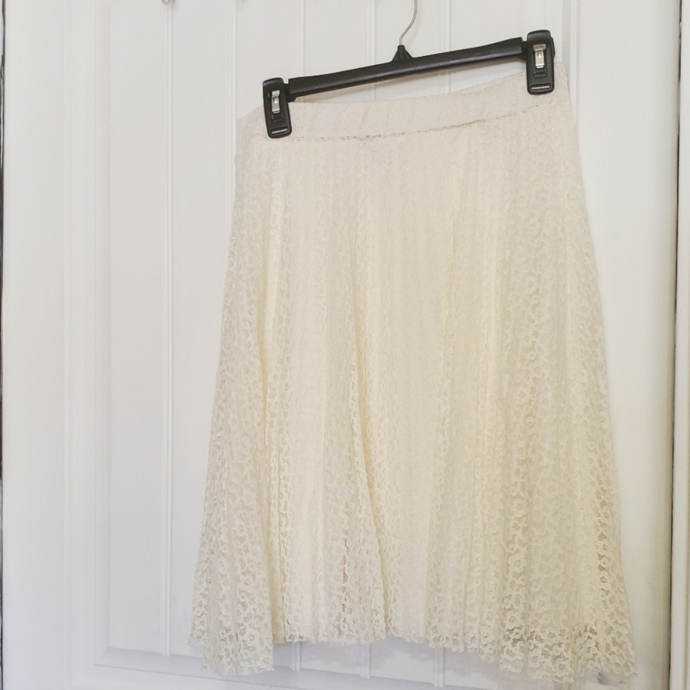SJS Large White Mesh Skirt